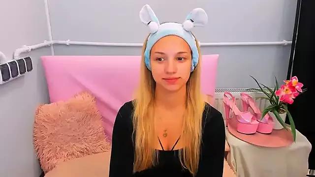 Checkout girls naked models with similar nickname. Cute sexy Free Models.