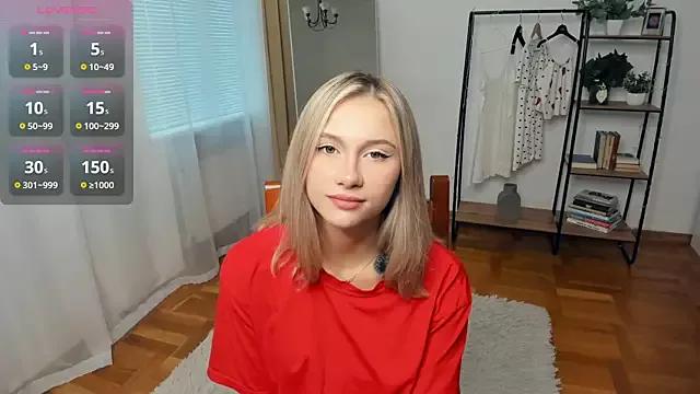 FaaBinaa from StripChat