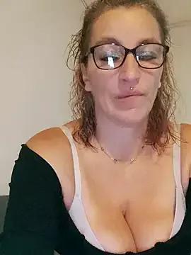 Fifi83Bell from StripChat is Freechat