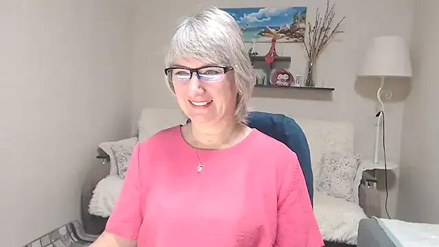 FleurMays from StripChat is Freechat