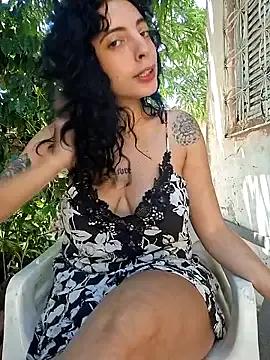 Flora-latin-girl from StripChat is Freechat