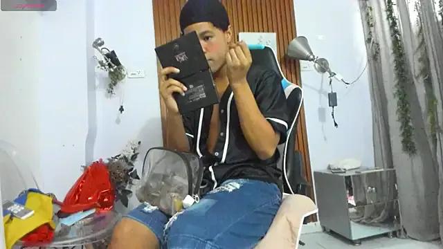 galactica_ from StripChat is Freechat