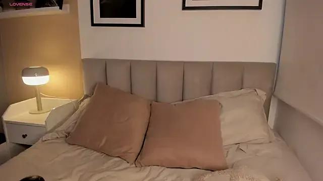 Gigi_Strawberry from StripChat