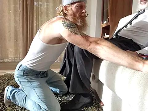 Gingerbeard40 from StripChat is Freechat