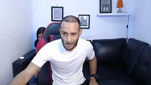 Giselle_Max from StripChat is Freechat