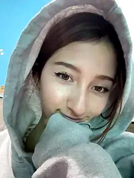 Giselle_miau from StripChat is Freechat