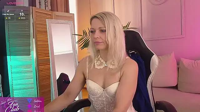 Gloria_Lovely from StripChat is Freechat