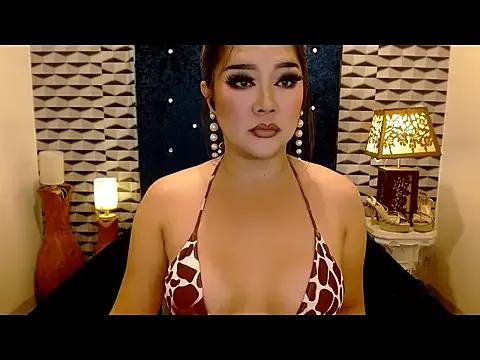 GoddessALLURA from StripChat