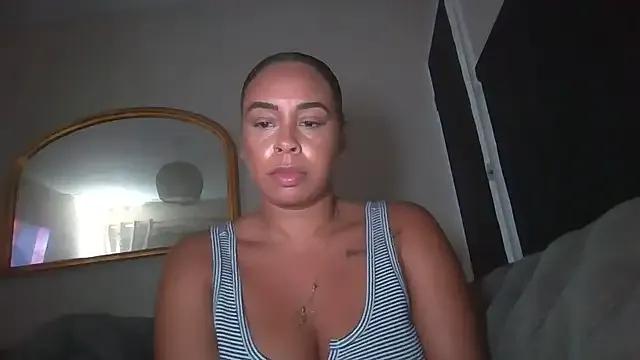 GoddessLunaNoir from StripChat is Freechat