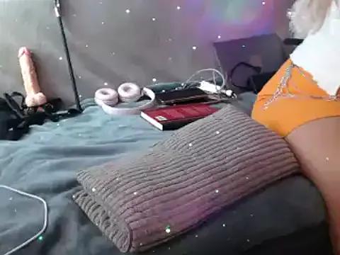 GoddessMonicaNylon from StripChat