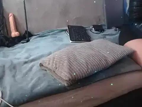 GoddessMonicaNylon from StripChat