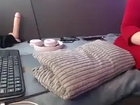 GoddessMonicaNylon from StripChat