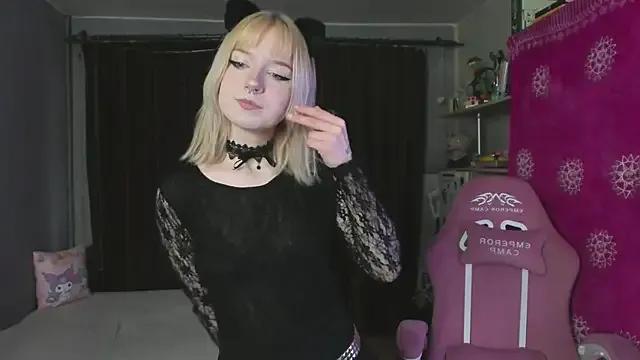 godlikegirlyy from StripChat is Freechat