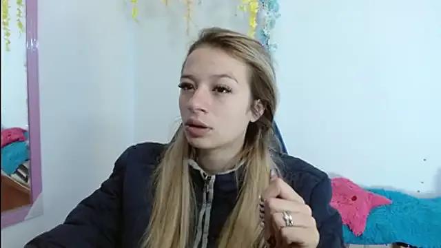 Hannah_026 from StripChat