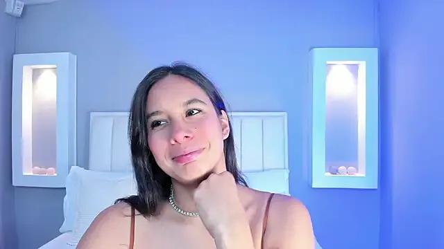 HannaPaola from StripChat is Freechat