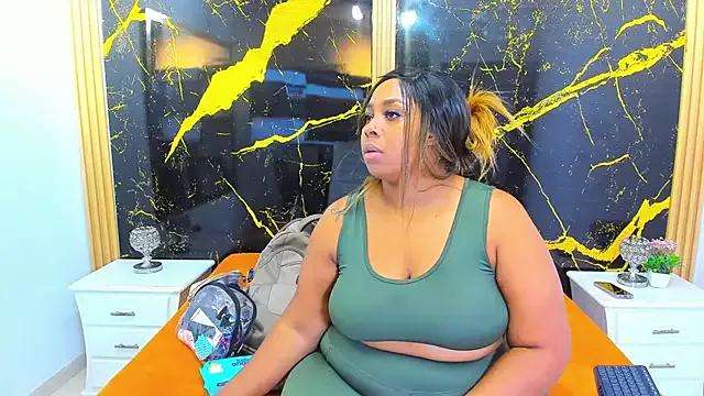 HannyMansonh from StripChat