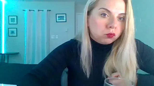 HappyIva from StripChat is Freechat