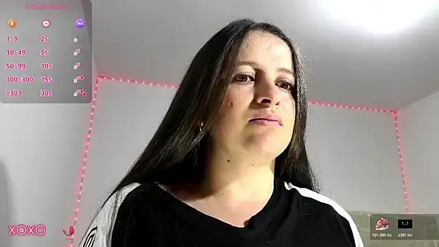 harper1brown from StripChat is Freechat