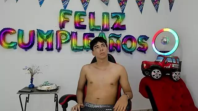 Harry_LatinBoy from StripChat