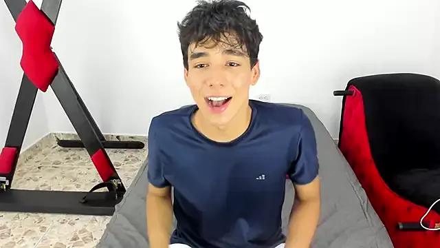 Harry_LatinBoy from StripChat