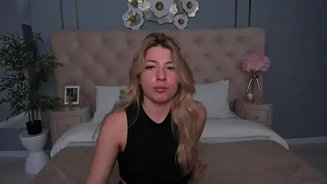 HelenaMorgan from StripChat