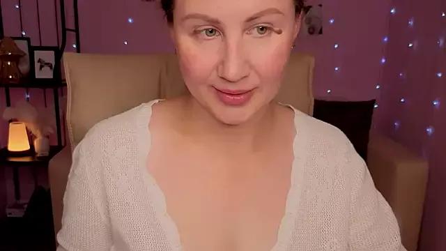 Helens_love from StripChat