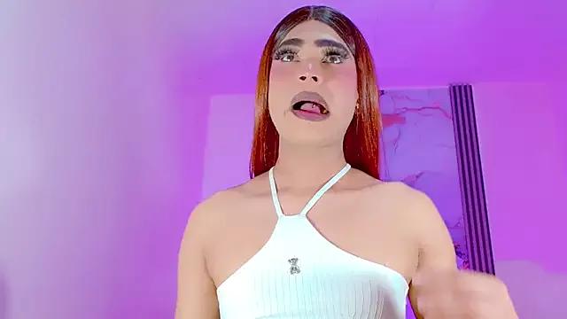 Hellen_moons__ from StripChat
