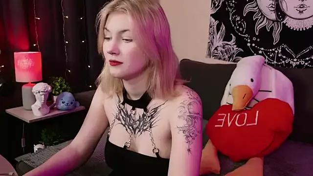 HellenHornny from StripChat