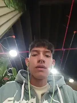 Heyy_noah11 from StripChat