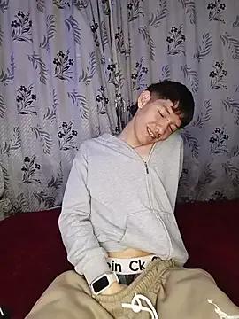 Heyy_noah11 from StripChat