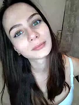 Hi_cherry-333 from StripChat is Freechat