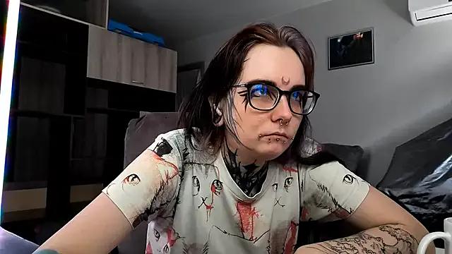 HighelikeGirl from StripChat is Freechat