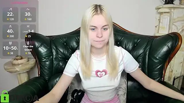 HillEva from StripChat