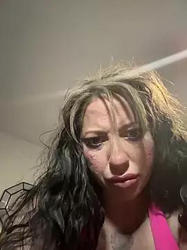 Hollyhudson123 from StripChat