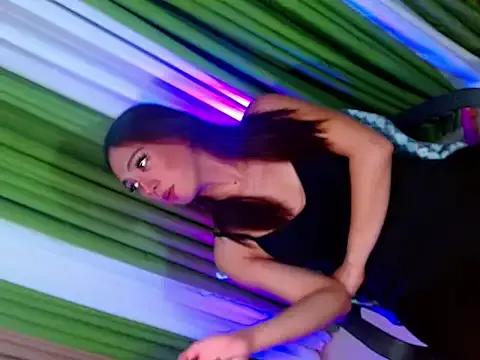 HOLLYWOOD_QUEEN_88 from StripChat
