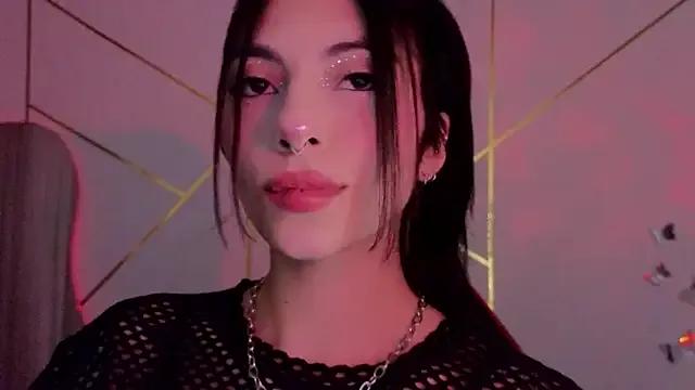 Hollyxx_ from StripChat is Freechat