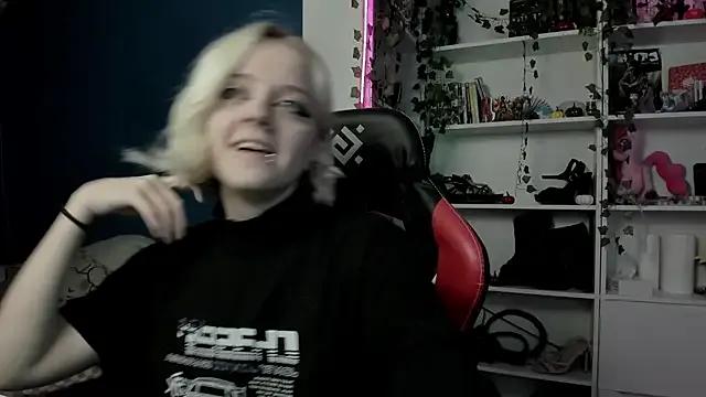 Holy_Mistress_S from StripChat is Freechat