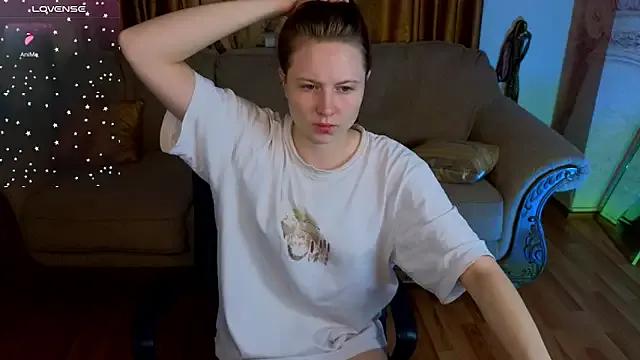 HolyBabyDoll from StripChat is Freechat