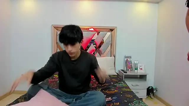 hoot_booys_ from StripChat is Freechat