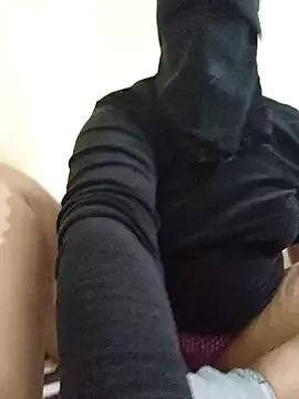 Hoot_kati_love from StripChat is Freechat