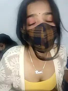 Hot_lussi from StripChat is Freechat