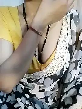 Hot_rashika_ from StripChat is Freechat