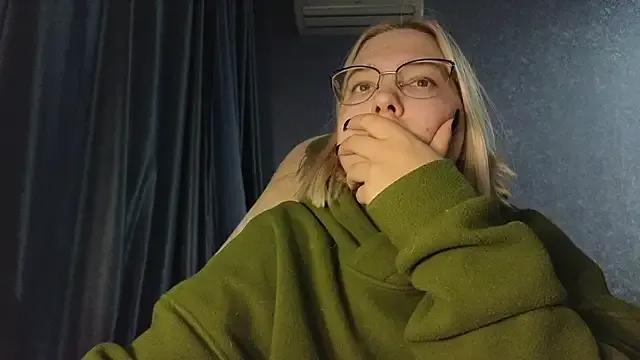 HotBrandyX from StripChat is Freechat