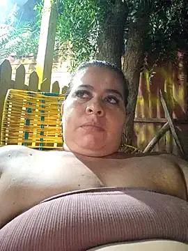 Hotmommy14 from StripChat is Freechat