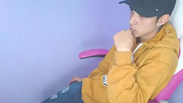 Hottie_Guy from StripChat is Freechat