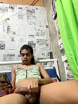 hottie_trixie from StripChat is Freechat