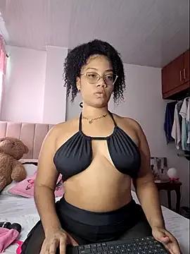 hottielatina from StripChat is Freechat