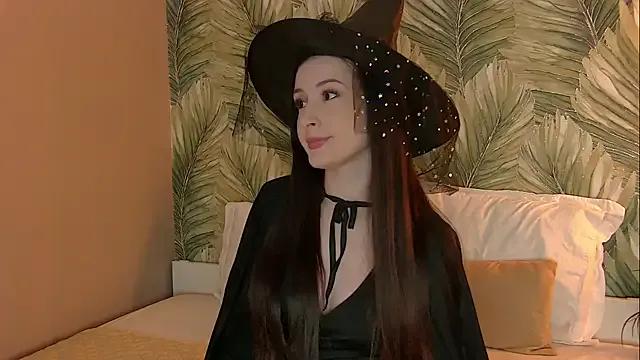 IdaMack from StripChat is Freechat