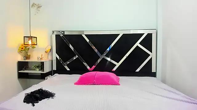 iisabella_noa from StripChat