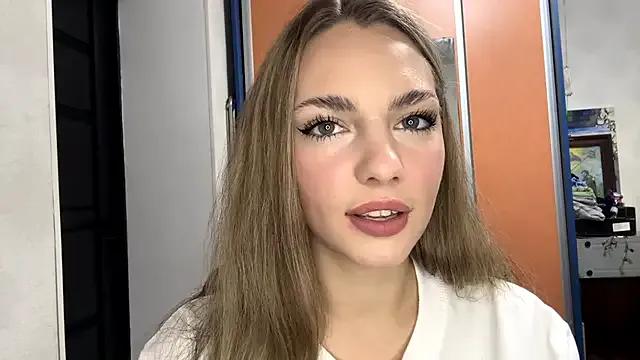 IlanaLafferty from StripChat is Freechat